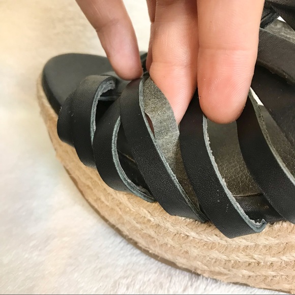 Me Too “hutch” wedge leather straps sandal high heels summer casual open toed - Picture 9 of 11